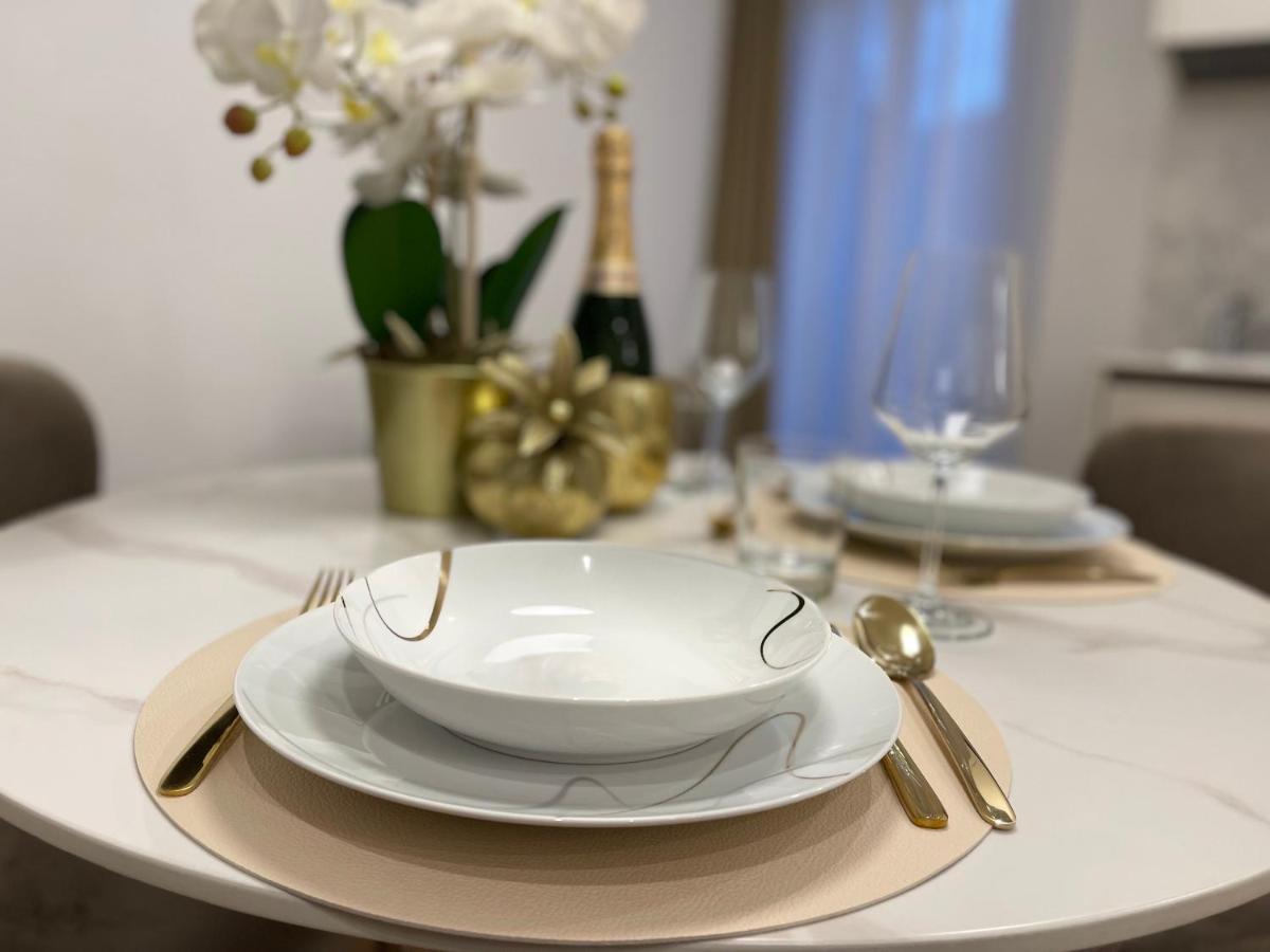 Bellagio Luxury Suites Apartments Екстер'єр фото