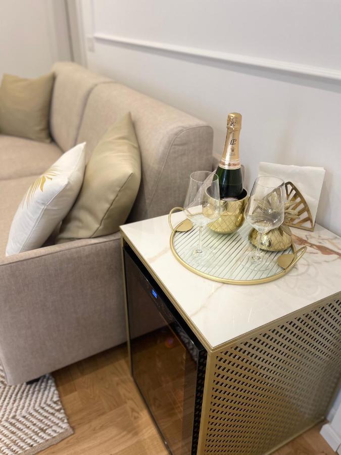 Bellagio Luxury Suites Apartments Екстер'єр фото